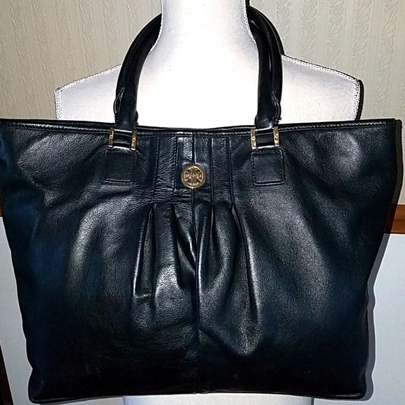 Tory Burch Handbags - Tory Burch large black pebbled leather tote